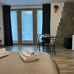 Il Vigneto & Breakfast - Valtellina Panoramic View Bed & Breakfast Castione Andevenno